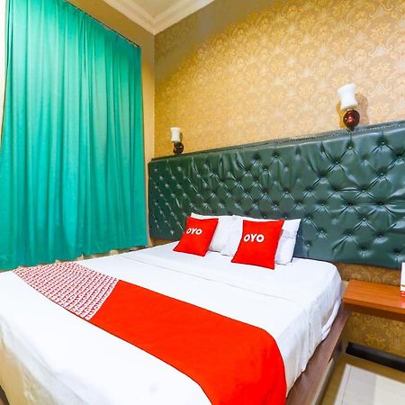Oyo 90788 Nillo Hotel Kebumen Ngoại thất bức ảnh