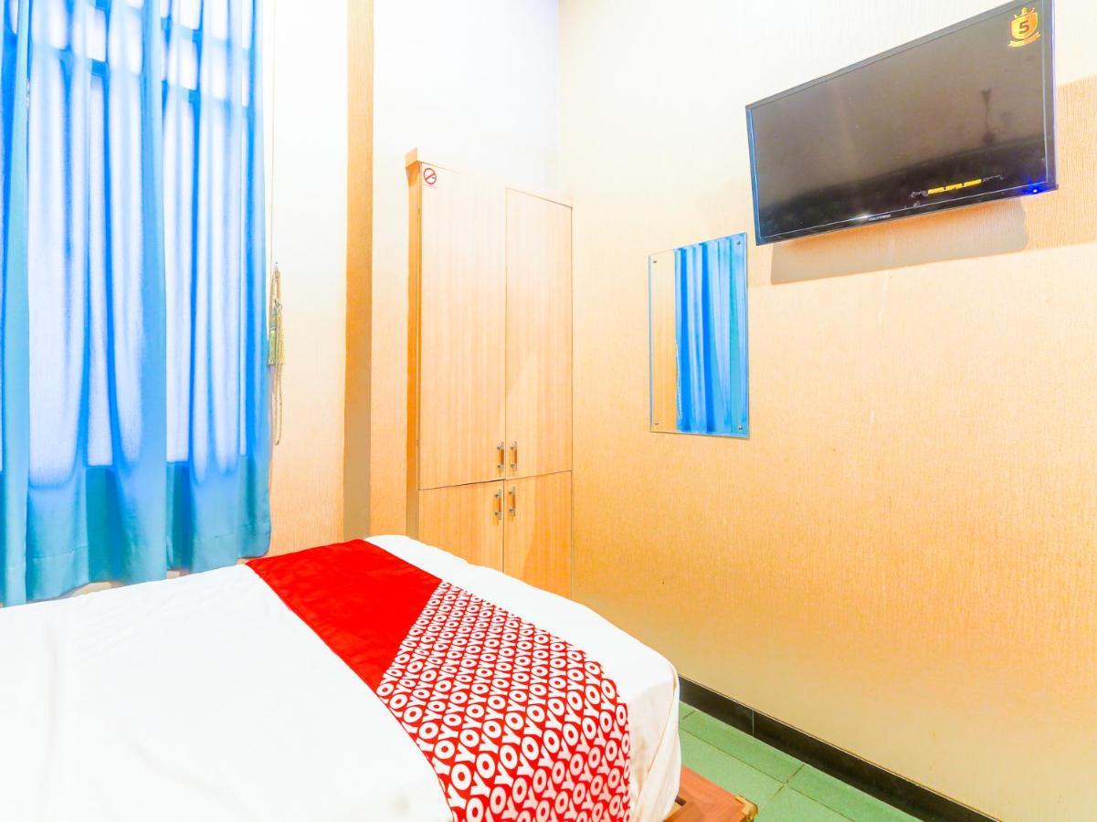 Oyo 90788 Nillo Hotel Kebumen Ngoại thất bức ảnh