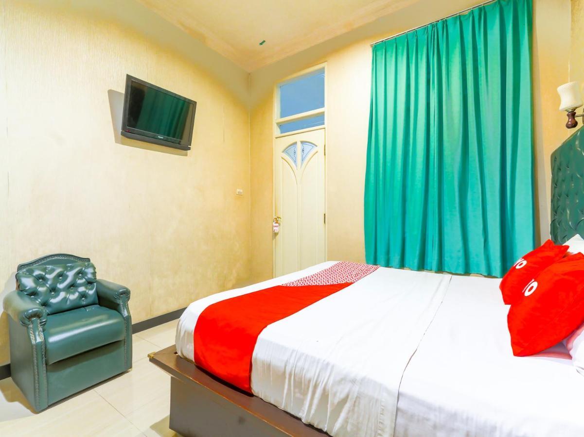 Oyo 90788 Nillo Hotel Kebumen Ngoại thất bức ảnh